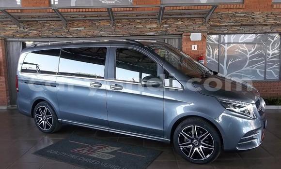 Acheter Occasion Voiture Mercedes‒Benz Viano Noir à Chingola, Zambie Acheter Occasion Voiture Mercedes‒Benz Viano Noir à Chingola, Zambie