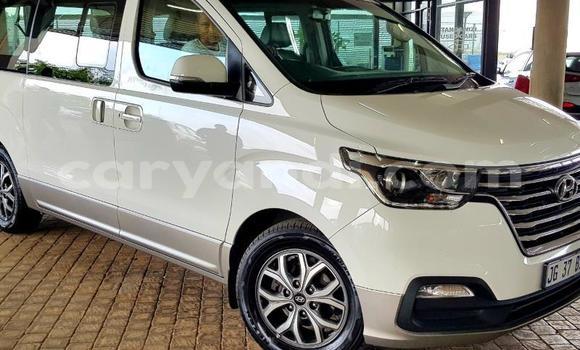 Buy Used Hyundai Starex (H-1) White Car in Chilanga in Lusaka Buy Used Hyundai Starex (H-1) White Car in Chilanga in Lusaka