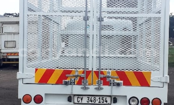 Buy Used Isuzu FTR 850 White Truck in Import - Dubai in Zambia Buy Used Isuzu FTR 850 White Truck in Import - Dubai in Zambia