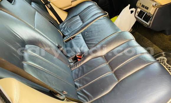 Nunua Ilio tumika Land Rover Range Rover Vogue Fedha Gari ndani ya Lusaka nchini Zambia Nunua Ilio tumika Land Rover Range Rover Vogue Fedha Gari ndani ya Lusaka nchini Zambia