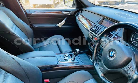 Nunua Ilio tumika BMW X5 Fedha Gari ndani ya Lusaka nchini Zambia Nunua Ilio tumika BMW X5 Fedha Gari ndani ya Lusaka nchini Zambia