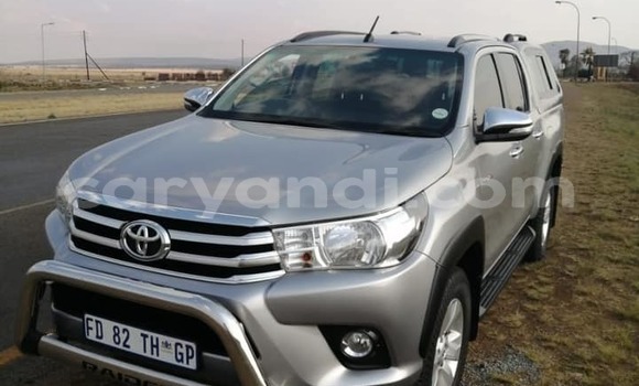 Nunua Ilio tumika Toyota Hilux Fedha Gari ndani ya Lusaka nchini Zambia Nunua Ilio tumika Toyota Hilux Fedha Gari ndani ya Lusaka nchini Zambia