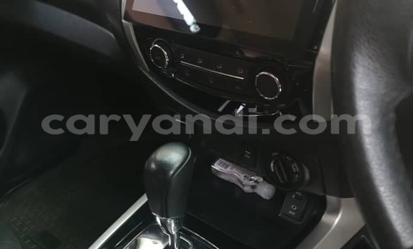 Nunua Ilio tumika Nissan Navara Nyeupe Gari ndani ya Lusaka nchini Zambia Nunua Ilio tumika Nissan Navara Nyeupe Gari ndani ya Lusaka nchini Zambia