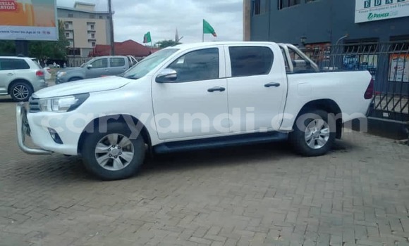 Buy Used Toyota Hilux White Car in Lusaka in Zambia