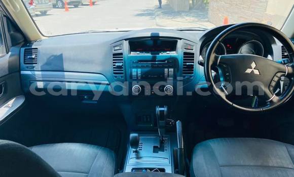 Nunua Ilio tumika Mitsubishi Pajero Nyeupe Gari ndani ya Lusaka nchini Zambia Nunua Ilio tumika Mitsubishi Pajero Nyeupe Gari ndani ya Lusaka nchini Zambia