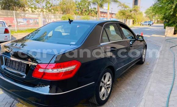 Nunua Ilio tumika Mercedes‒Benz C–Class Nyeusi Gari ndani ya Lusaka nchini Zambia Nunua Ilio tumika Mercedes‒Benz C–Class Nyeusi Gari ndani ya Lusaka nchini Zambia