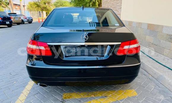 Nunua Ilio tumika Mercedes‒Benz C–Class Nyeusi Gari ndani ya Lusaka nchini Zambia Nunua Ilio tumika Mercedes‒Benz C–Class Nyeusi Gari ndani ya Lusaka nchini Zambia