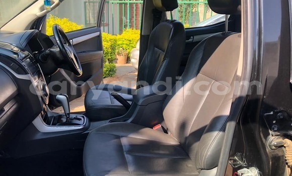 Nunua Ilio tumika Isuzu KB Nyeusi Gari ndani ya Lusaka nchini Zambia Nunua Ilio tumika Isuzu KB Nyeusi Gari ndani ya Lusaka nchini Zambia