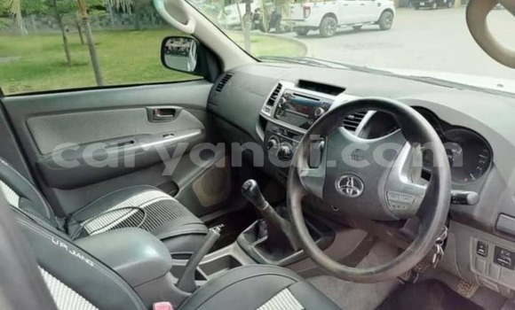 Nunua Ilio tumika Toyota Hilux Nyeupe Gari ndani ya Lusaka nchini Zambia Nunua Ilio tumika Toyota Hilux Nyeupe Gari ndani ya Lusaka nchini Zambia