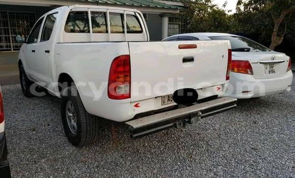 Nunua Ilio tumika Toyota Hilux Nyeupe Gari ndani ya Lusaka nchini Zambia Nunua Ilio tumika Toyota Hilux Nyeupe Gari ndani ya Lusaka nchini Zambia