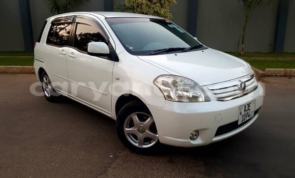 Acheter Occasion Voiture Toyota Raum Blanc à Lusaka, Zambie