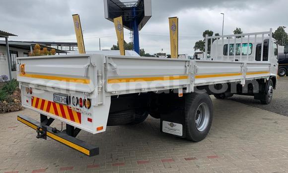 Buy Used Hino 300 Series White Truck in Chililabombwe in Copperbelt Buy Used Hino 300 Series White Truck in Chililabombwe in Copperbelt
