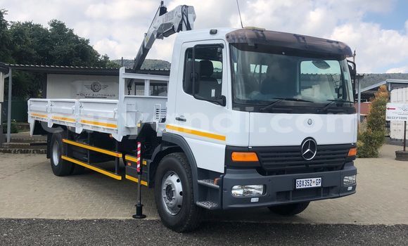 Buy Used Mercedes–Benz 1520 White Truck in Chingola in Zambia