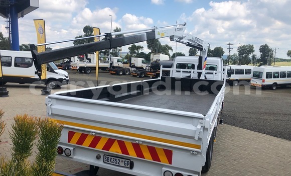 Nunua Ilio tumika Mercedes–Benz 1520 Nyeupe Lori ndani ya Chingola nchini Zambia Nunua Ilio tumika Mercedes–Benz 1520 Nyeupe Lori ndani ya Chingola nchini Zambia