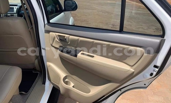 Acheter Occasion Voiture Toyota Fortuner Blanc à Chipata, Zambie Acheter Occasion Voiture Toyota Fortuner Blanc à Chipata, Zambie