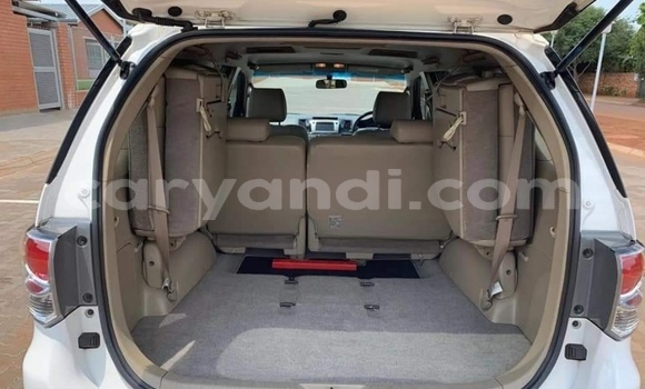 Acheter Occasion Voiture Toyota Fortuner Blanc à Chipata, Zambie Acheter Occasion Voiture Toyota Fortuner Blanc à Chipata, Zambie