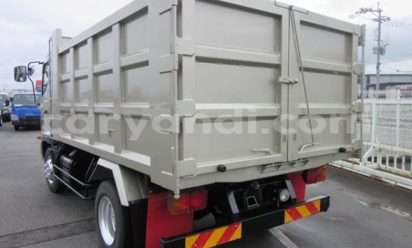 Nunua Mpya Hino Ranger Nyeupe Lori ndani ya Chingola nchini Zambia Nunua Mpya Hino Ranger Nyeupe Lori ndani ya Chingola nchini Zambia