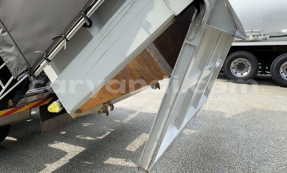 Nunua Mpya Hino Ranger Nyeupe Lori ndani ya Chingola nchini Zambia Nunua Mpya Hino Ranger Nyeupe Lori ndani ya Chingola nchini Zambia