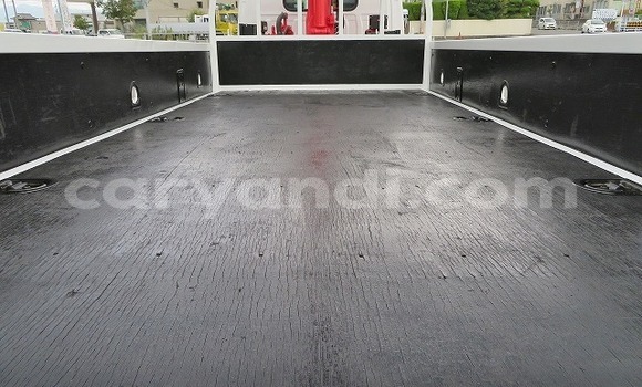 Acheter Occasion Utilitaire Isuzu FTR 850 Blanc à Chilanga, Lusaka Acheter Occasion Utilitaire Isuzu FTR 850 Blanc à Chilanga, Lusaka