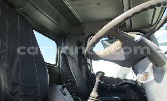 Acheter Occasion Utilitaire Mercedes–Benz 1520 Blanc à Chililabombwe, Copperbelt Acheter Occasion Utilitaire Mercedes–Benz 1520 Blanc à Chililabombwe, Copperbelt