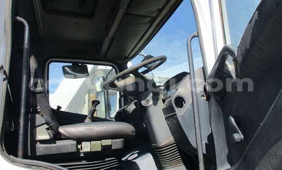 Acheter Occasion Utilitaire Mercedes–Benz 1520 Blanc à Chililabombwe, Copperbelt Acheter Occasion Utilitaire Mercedes–Benz 1520 Blanc à Chililabombwe, Copperbelt