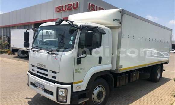 Nunua Ilio tumika Isuzu FTR 850 Nyeupe Lori ndani ya Chinsali nchini Kaskazini