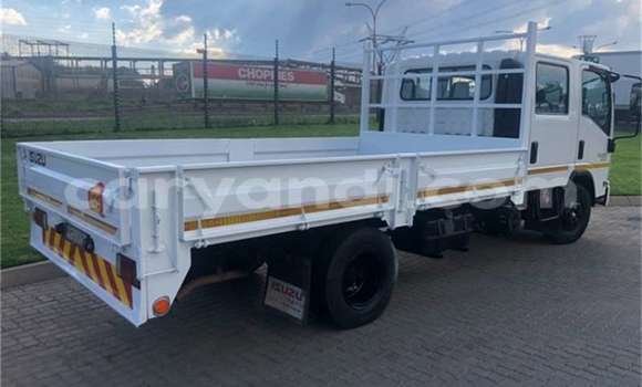 Buy Used Isuzu FTR 850 White Truck in Chinsali in Northern Buy Used Isuzu FTR 850 White Truck in Chinsali in Northern