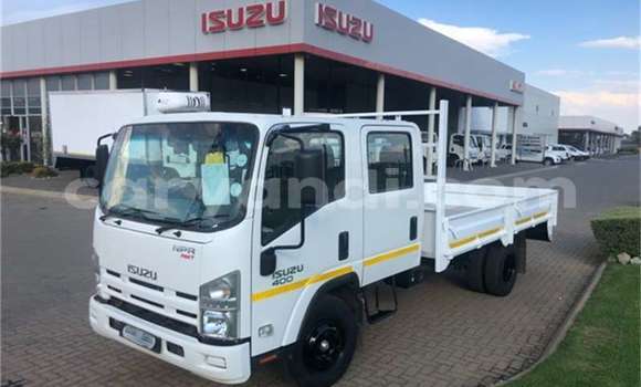 Buy Used Isuzu FTR 850 White Truck in Chinsali in Northern Buy Used Isuzu FTR 850 White Truck in Chinsali in Northern
