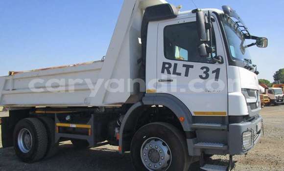 Buy Used Mercedes–Benz 1622 White Truck in Chingola in Zambia Buy Used Mercedes–Benz 1622 White Truck in Chingola in Zambia