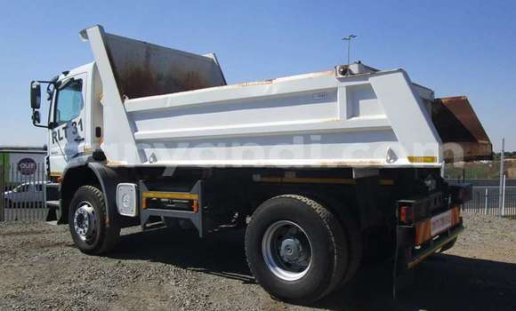 Buy Used Mercedes–Benz 1622 White Truck in Chingola in Zambia Buy Used Mercedes–Benz 1622 White Truck in Chingola in Zambia