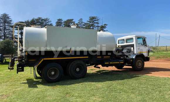 Buy Used Mercedes–Benz 1213 White Truck in Chilanga in Lusaka Buy Used Mercedes–Benz 1213 White Truck in Chilanga in Lusaka