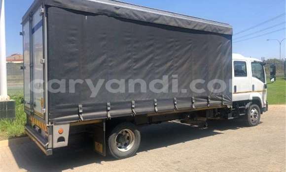 Acheter Occasion Utilitaire Isuzu FTR 850 Blanc à Chipata, Zambie Acheter Occasion Utilitaire Isuzu FTR 850 Blanc à Chipata, Zambie