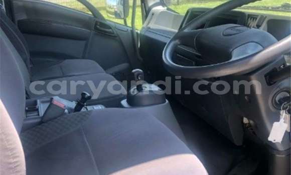 Acheter Occasion Utilitaire Isuzu FTR 850 Blanc à Chipata, Zambie Acheter Occasion Utilitaire Isuzu FTR 850 Blanc à Chipata, Zambie