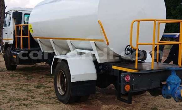 Buy Used Nissan UD White Truck in Chinsali in Northern Buy Used Nissan UD White Truck in Chinsali in Northern