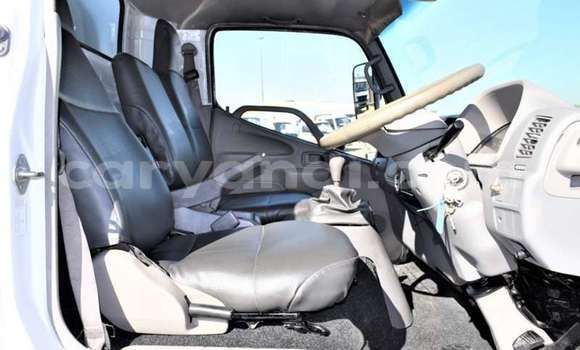 Acheter Occasion Utilitaire Toyota Dyna Blanc à Chingola, Zambie Acheter Occasion Utilitaire Toyota Dyna Blanc à Chingola, Zambie