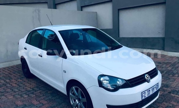 Acheter Occasion Voiture Volkswagen Polo Blanc à Chipata, Zambie Acheter Occasion Voiture Volkswagen Polo Blanc à Chipata, Zambie
