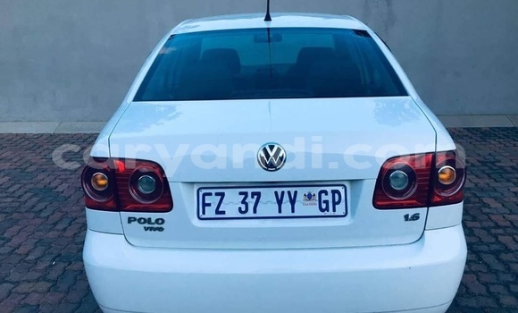 Acheter Occasion Voiture Volkswagen Polo Blanc à Chipata, Zambie Acheter Occasion Voiture Volkswagen Polo Blanc à Chipata, Zambie