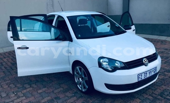 Acheter Occasion Voiture Volkswagen Polo Blanc à Chipata, Zambie Acheter Occasion Voiture Volkswagen Polo Blanc à Chipata, Zambie