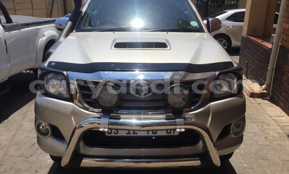 Buy Used Toyota Hilux Silver Car in Chipata in Zambia Buy Used Toyota Hilux Silver Car in Chipata in Zambia