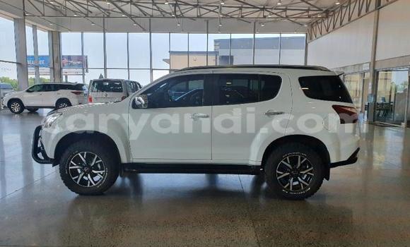 Tenga Tsaru Isuzu MU Chena Mota in Lusaka in Zambia Tenga Tsaru Isuzu MU Chena Mota in Lusaka in Zambia