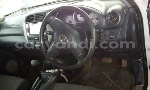 Buy Used Toyota RAV4 White Car in Chambishi in Copperbelt Buy Used Toyota RAV4 White Car in Chambishi in Copperbelt