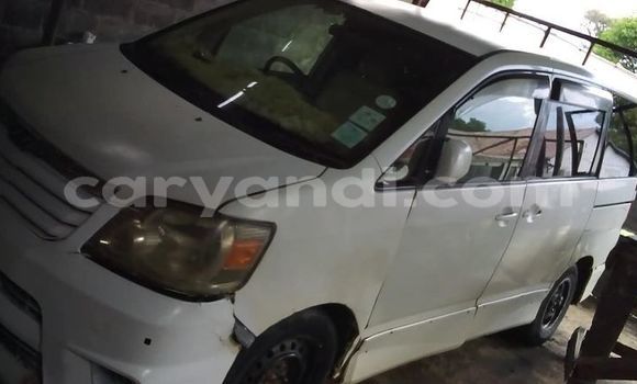 Buy Used Toyota Noah White Car in Chambishi in Copperbelt Buy Used Toyota Noah White Car in Chambishi in Copperbelt