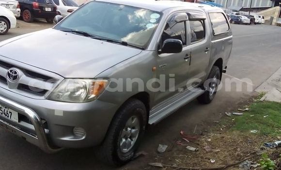 Buy Used Toyota Hilux Silver Car in Chambishi in Copperbelt