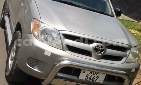 Buy Used Toyota Hilux Silver Car in Chambishi in Copperbelt Buy Used Toyota Hilux Silver Car in Chambishi in Copperbelt