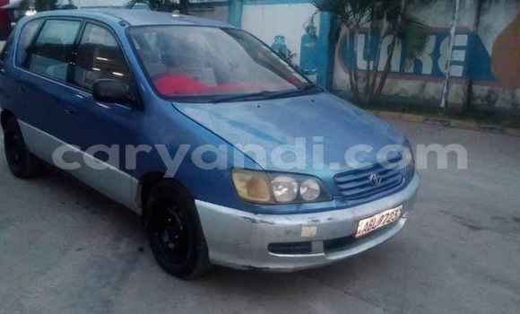 Buy Used Toyota Ipsum Blue Car in Chambishi in Copperbelt Buy Used Toyota Ipsum Blue Car in Chambishi in Copperbelt