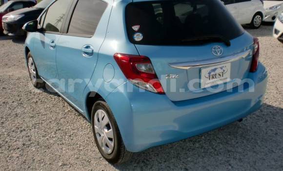 Acheter Import Voiture Toyota Vitz Bleu à Chipata, Zambie Acheter Import Voiture Toyota Vitz Bleu à Chipata, Zambie