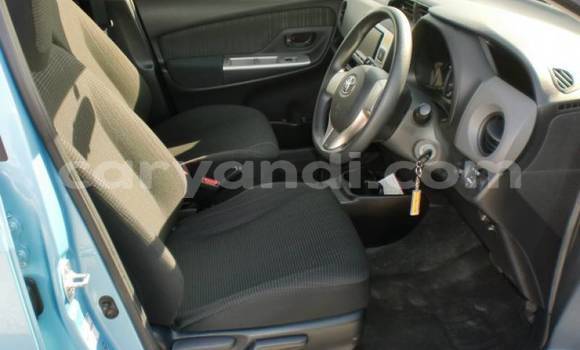 Acheter Import Voiture Toyota Vitz Bleu à Chipata, Zambie Acheter Import Voiture Toyota Vitz Bleu à Chipata, Zambie