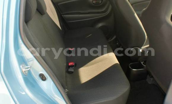 Acheter Import Voiture Toyota Vitz Bleu à Chipata, Zambie Acheter Import Voiture Toyota Vitz Bleu à Chipata, Zambie