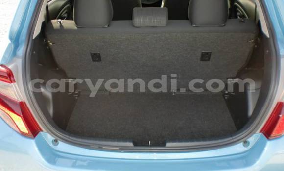 Acheter Import Voiture Toyota Vitz Bleu à Chipata, Zambie Acheter Import Voiture Toyota Vitz Bleu à Chipata, Zambie