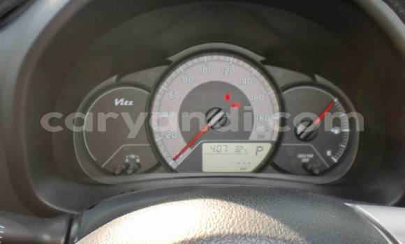 Acheter Import Voiture Toyota Vitz Bleu à Chipata, Zambie Acheter Import Voiture Toyota Vitz Bleu à Chipata, Zambie